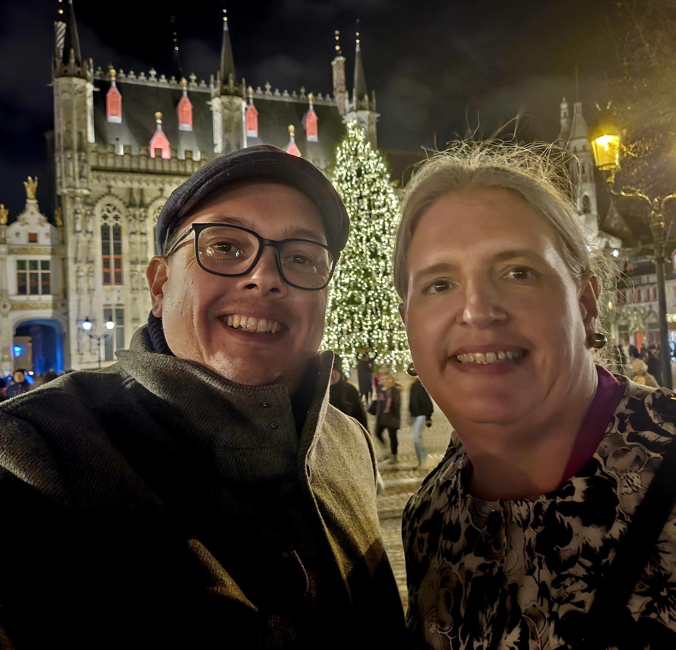 Simon and Kelly - Christmas at home in Brugge
